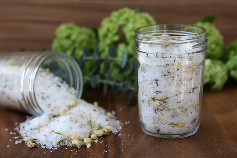 Eucalyptus essence bathing salts image